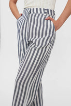Load image into Gallery viewer, Pantalón a rayas GRIS

