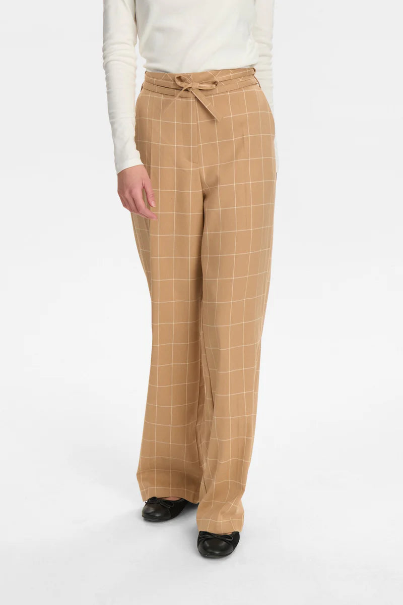 Pantalón recto BEIGE