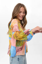 Cargar imagen en el visor de la galería, Camisa estampada MULTICOLOR

