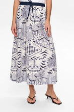 Load image into Gallery viewer, Falda midi estampada Azul
