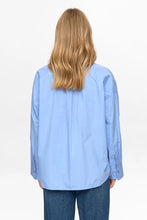 Cargar imagen en el visor de la galería, Camisa Bordada CELESTE
