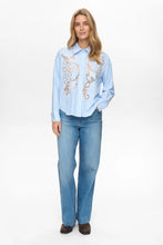 Cargar imagen en el visor de la galería, Camisa con detalle transparente rayas Celeste
