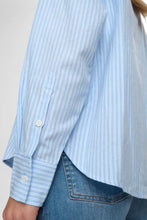 Cargar imagen en el visor de la galería, Camisa con detalle transparente rayas Celeste
