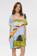 Cargar imagen en el visor de la galería, VESTIDO CORTO ESTAMPADO MULTICOLOR
