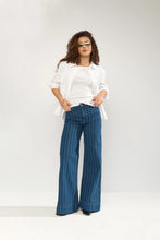 Load image into Gallery viewer, Pantalón con detalles de rayas horizontales Azul medio
