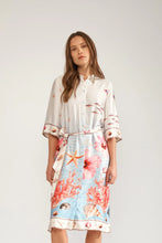 Cargar imagen en el visor de la galería, Vestido camisero estampado Gris claro
