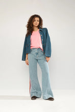 Cargar imagen en el visor de la galería, Pantalón  con detalle de lineas wide jeans Azul claro
