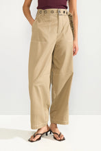Cargar imagen en el visor de la galería, Pantalón Barrel Beige

