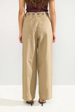 Cargar imagen en el visor de la galería, Pantalón Barrel Beige
