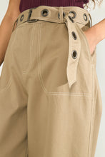 Cargar imagen en el visor de la galería, Pantalón Barrel Beige
