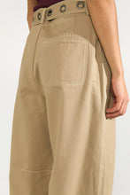 Cargar imagen en el visor de la galería, Pantalón Barrel Beige
