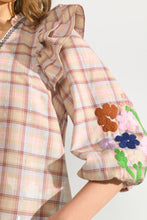 Cargar imagen en el visor de la galería, Blusa con volantes y bordado Multicolor
