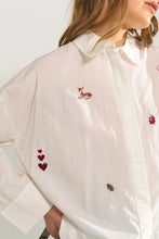 Cargar imagen en el visor de la galería, Camisa blanca bordada oversize
