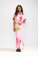Load image into Gallery viewer, Falda estampado Flores Rosa
