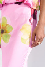Load image into Gallery viewer, Falda estampado Flores Rosa
