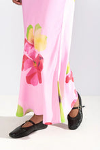 Load image into Gallery viewer, Falda estampado Flores Rosa
