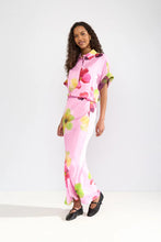 Load image into Gallery viewer, Falda estampado Flores Rosa
