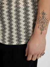 Load image into Gallery viewer, Camisa manga corta BEIGE
