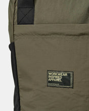 Cargar imagen en el visor de la galería, Bolso mochila VERDE

