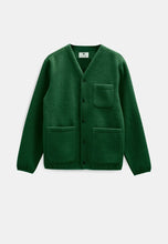 Cargar imagen en el visor de la galería, Sobrecamisa cuello pico Verde
