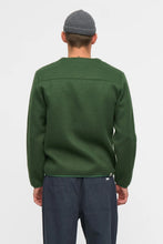 Cargar imagen en el visor de la galería, Sobrecamisa cuello pico Verde
