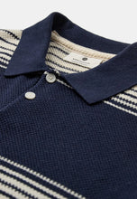 Cargar imagen en el visor de la galería, Polo holgado rayas azul
