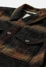 Cargar imagen en el visor de la galería, Sobrecamisa de lana VERDE
