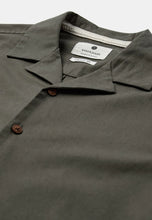 Load image into Gallery viewer, Camisa cuello solapa Verde
