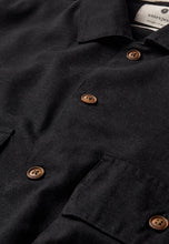Cargar imagen en el visor de la galería, Sobrecamisa lino azul oscuro
