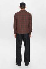 Load image into Gallery viewer, Camisa cuadros Burdeos y verde
