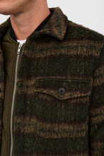 Load image into Gallery viewer, Sobrecamisa cuadros verde
