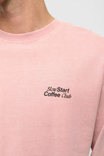 Cargar imagen en el visor de la galería, Camiseta coffe cuello redondo Rosa
