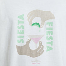 Load image into Gallery viewer, Camiseta Siesta Fiesta Blanco roto
