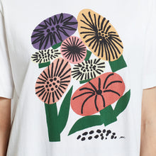Cargar imagen en el visor de la galería, Camiseta Flores Blanco
