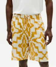 Load image into Gallery viewer, Bermuda corto AMARILLO
