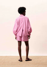 Cargar imagen en el visor de la galería, Camisa oversize rayas Rosa
