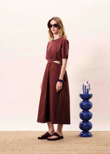 Load image into Gallery viewer, Vestido midi manga corta Burdeos
