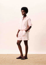 Load image into Gallery viewer, Camisa manga corta con ribetes Rosa
