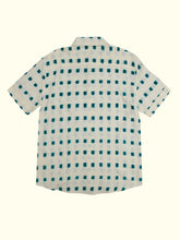 Cargar imagen en el visor de la galería, Camisa manga corta estampada blanco
