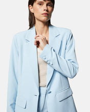 Cargar imagen en el visor de la galería, Blazer con detalles de sastrería AZUL
