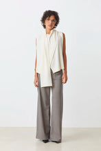 Cargar imagen en el visor de la galería, pantalon-pata-de-gallo-mujer-tiro-alto-bolsillos-frontales-arbol-shop
