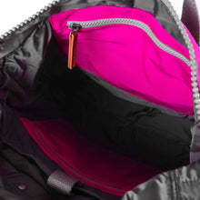 Cargar imagen en el visor de la galería, Mochila small roll top Candy
