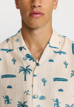 Cargar imagen en el visor de la galería, Camisa estampado tropical Blanco

