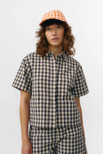 Load image into Gallery viewer, camisa-manga-corta-mujer-algodon-organico-cuadros-vichy-azul-suite13-arbol-shop
