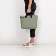 Load image into Gallery viewer, Bolso mochila NEGRO
