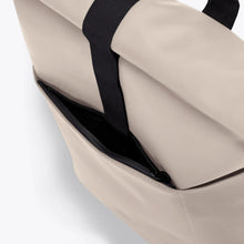 Cargar imagen en el visor de la galería, Mochila minimalista SAND
