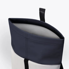 Load image into Gallery viewer, Mochila minimalista GLACIER GREY
