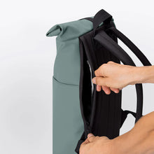 Cargar imagen en el visor de la galería, Mochila minimalista MINT
