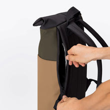 Cargar imagen en el visor de la galería, Mochila minimalista VERDE
