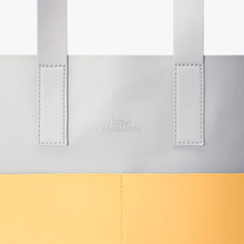 Cargar imagen en el visor de la galería, Tote minimalista LEMON
